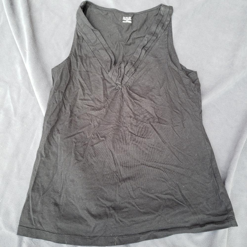 🎉 3 for 10🎉 Black knotted tank